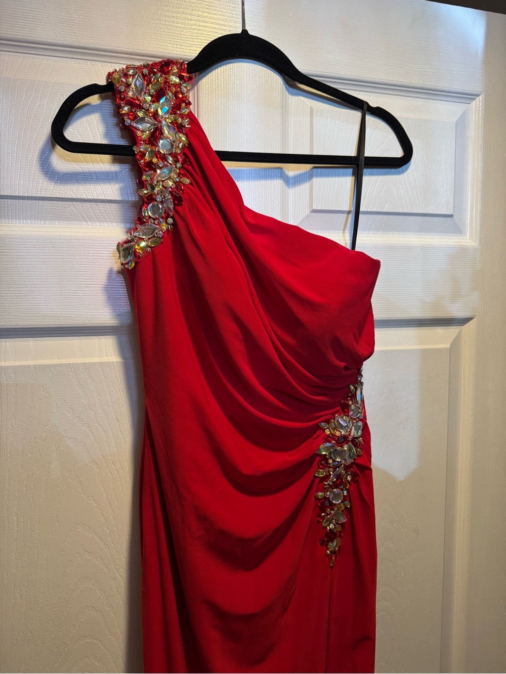 Classic Red One-Shoulder Prom/Evening Dress with Crystal Embellishment